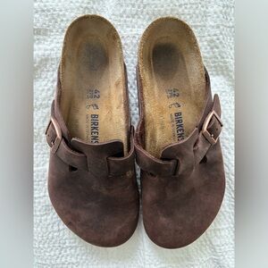 Boston Birkenstocks Size 9 / 42 - Mocha